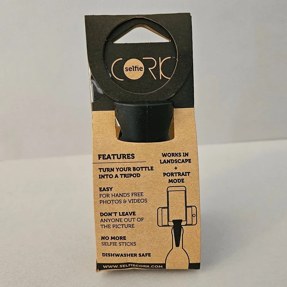 Selfie Wine Cork/ Stopper Leave No One Out of The Picture Stocking Stuffer